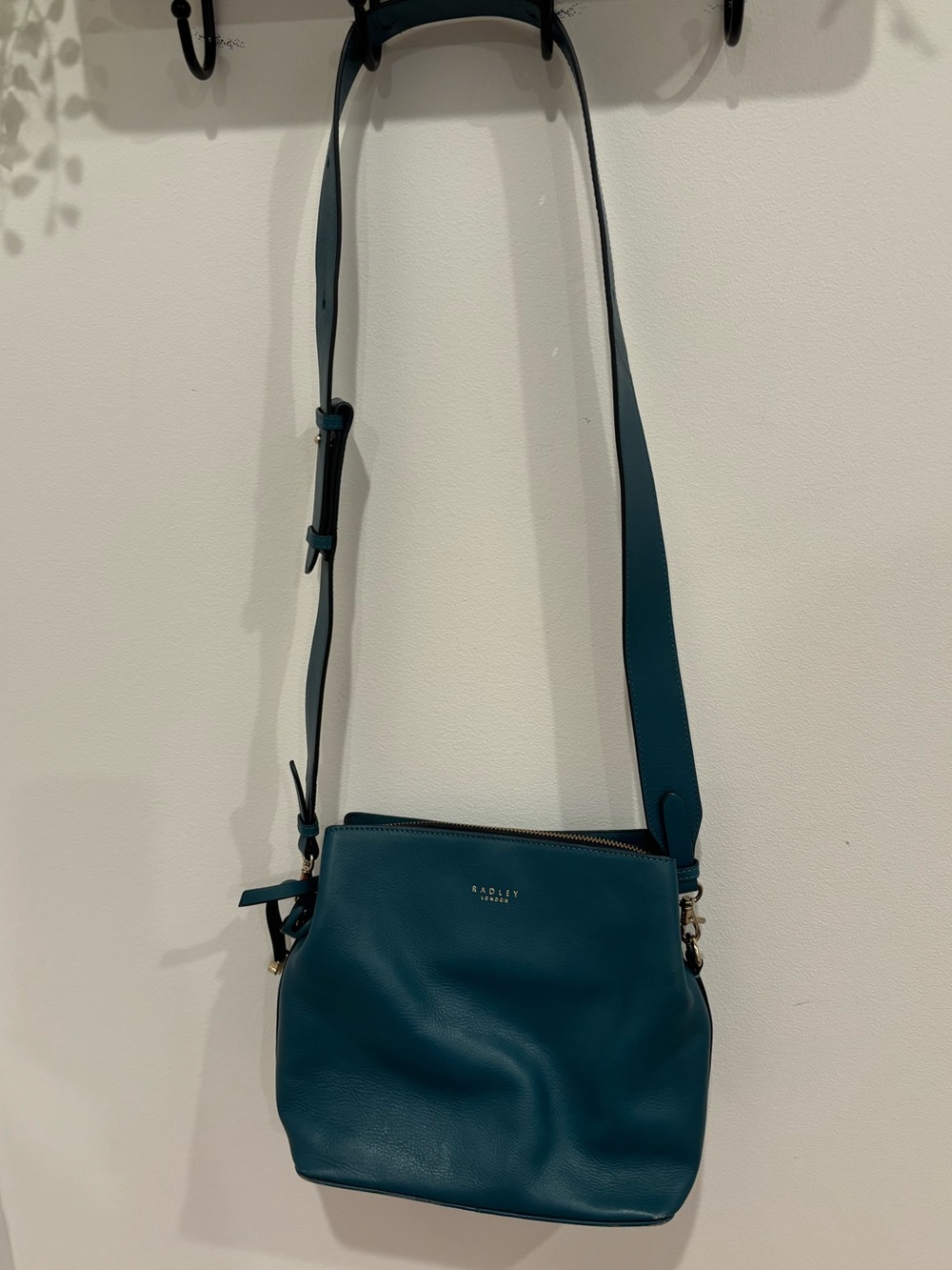 Radley London Dukes Place Crossbody Blue Leather Adjustable Strap with Dustcover - Picture 6 of 15